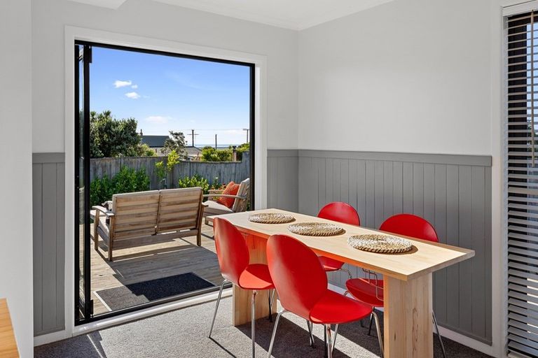 Photo of property in 17 Moana Street, Otaki Beach, Otaki, 5512