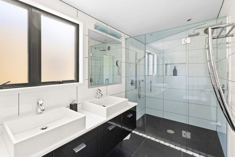 Photo of property in 100 Kopanga Road, Havelock North, 4130