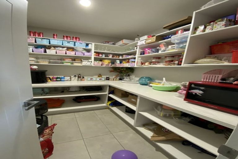 Photo of property in 86 Shillingford Boulevard, Rolleston, 7615