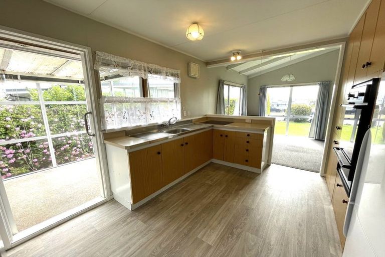 Photo of property in 50 Napier Road, Havelock North, 4130