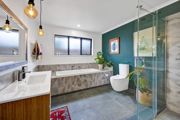 Photo of property in 13 Carthew Street, Okato, 4335