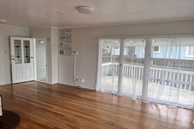 Photo of property in 90 Friedlanders Road, Manurewa, Auckland, 2102