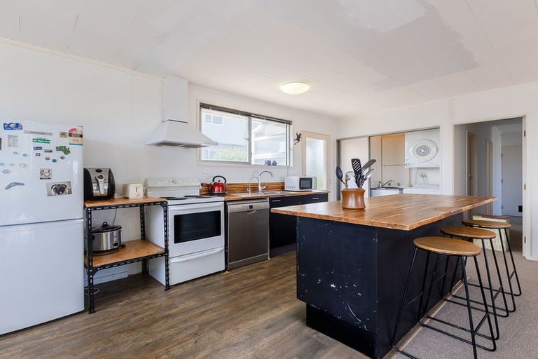 Photo of property in 41 Manuka Street, Otaki Beach, Otaki, 5512