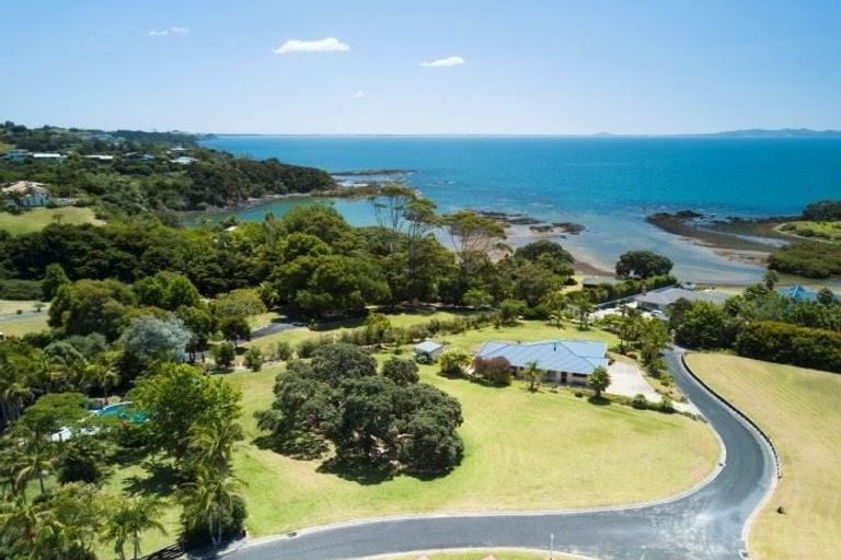 Photo of property in 279 State Highway 10, Cable Bay, 0420