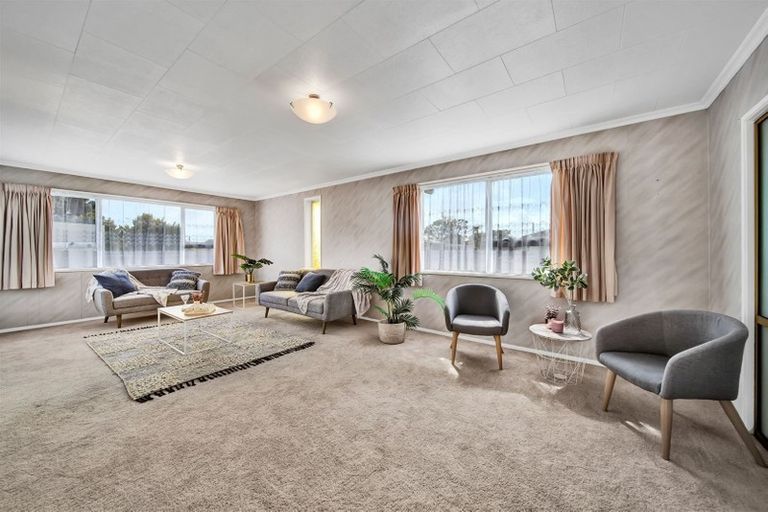 Photo of property in 12 Trimble Place, Bell Block, New Plymouth, 4312