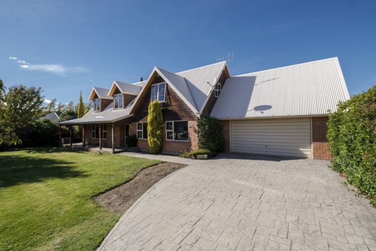 Photo of property in 5 Meadowstone Drive, Wanaka, 9305