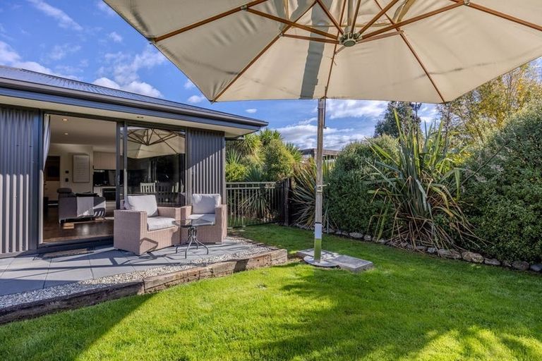 Photo of property in 10 Jack Young Place, Albert Town, Wanaka, 9305