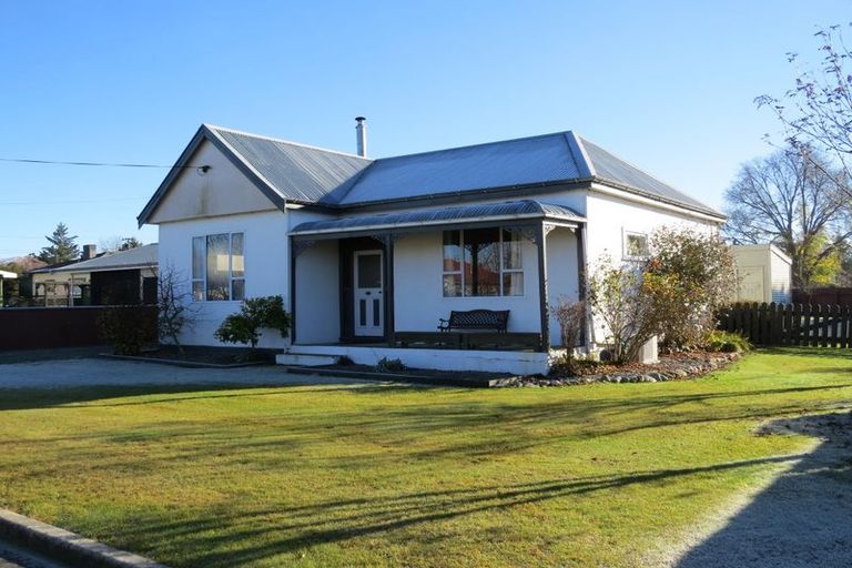 Photo of property in 3 Mackenzie Street, Lake Tekapo, 7999