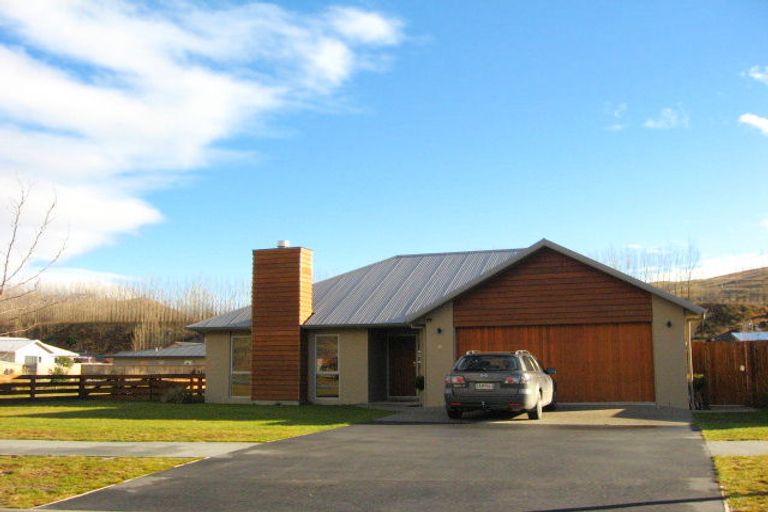 Photo of property in 11 Mavora Road, Lake Hayes, Queenstown, 9304