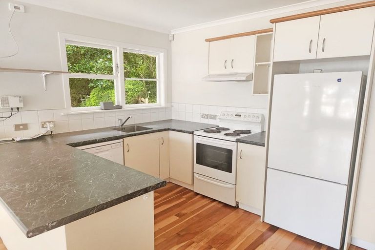 Photo of property in 34 Sheridan Terrace, Johnsonville, Wellington, 6037