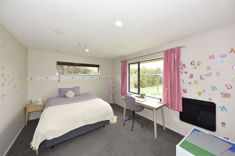 Photo of property in 14 Marguerite Place, Aidanfield, Christchurch, 8025