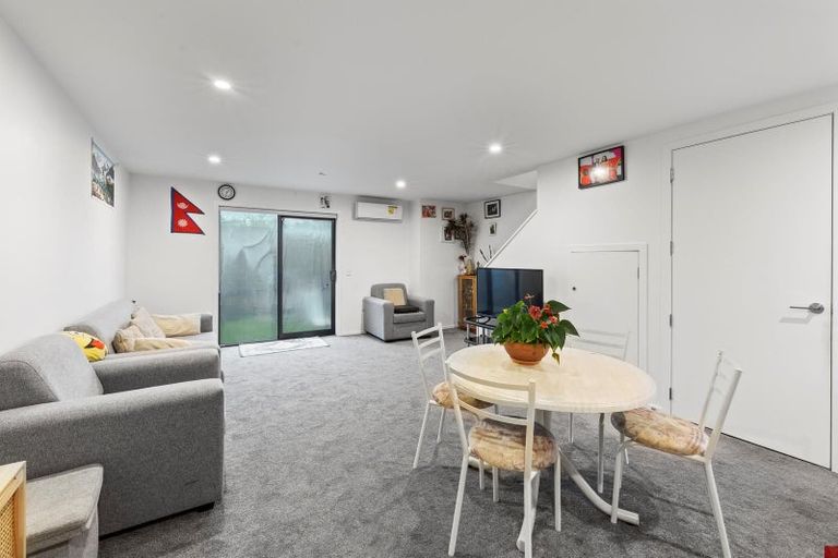 Photo of property in 6/83 Vodanovich Road, Te Atatu South, Auckland, 0610