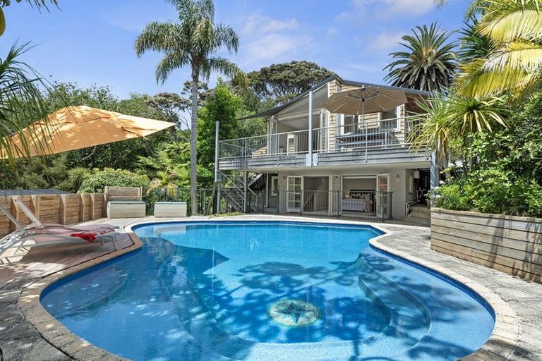 Photo of property in 95b Hinemoa Street, Birkenhead, Auckland, 0626