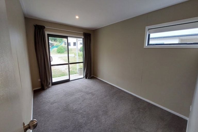 Photo of property in 5 Charles Court, Lake Hawea, Wanaka, 9382