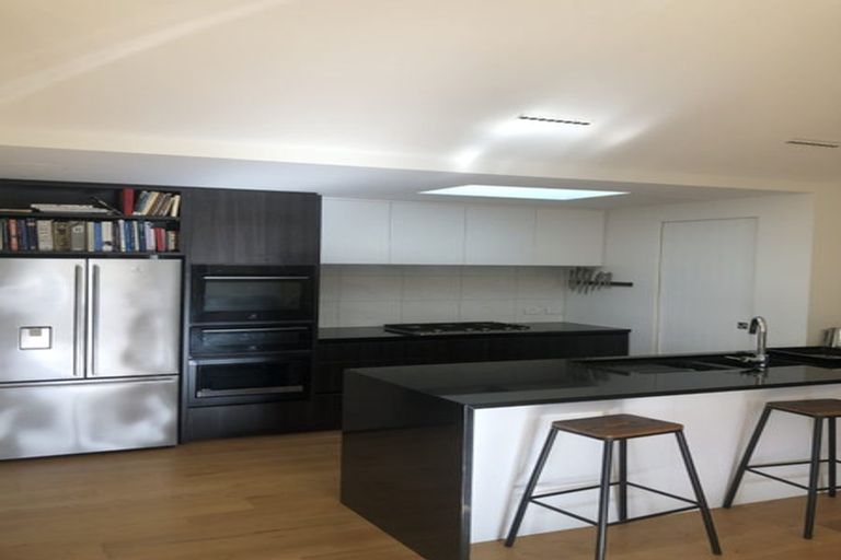 Photo of property in 2 Kerrera Lane, Jacks Point, Queenstown, 9371