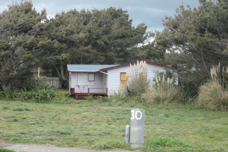 Photo of property in 30 Kahukura Avenue, Waitarere Beach, Levin, 5510