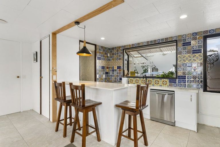 Photo of property in 8b Longstead Avenue, Papamoa Beach, Papamoa, 3118