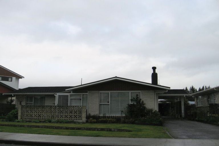 Photo of property in 204 Sunnybank Crescent, Camberley, Hastings, 4120