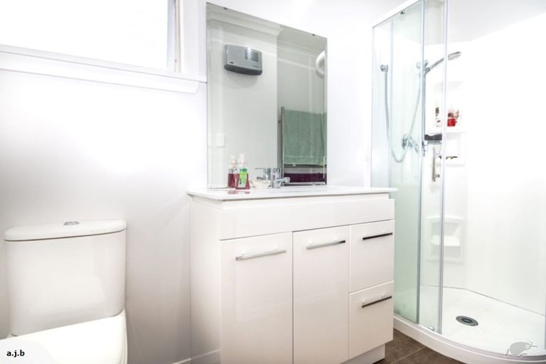 Photo of property in 75 Dunns Avenue, The Pines Beach, 7630