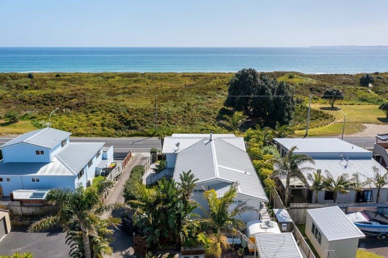 Photo of property in 700a Papamoa Beach Road, Papamoa Beach, Papamoa, 3118