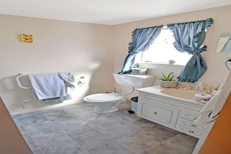 Photo of property in 12 Ahuriri Drive, Omarama, 9412