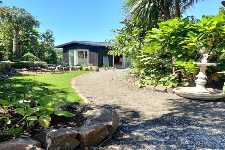 Photo of property in 15 Puriri Place, Tuateawa, Coromandel, 3583