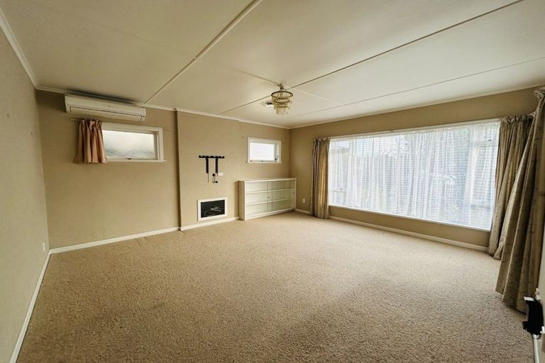 Photo of property in 128 Hurndall Street East, Maungaturoto, 0520