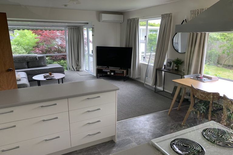 Photo of property in 1/37b Main Road, Redcliffs, Christchurch, 8081