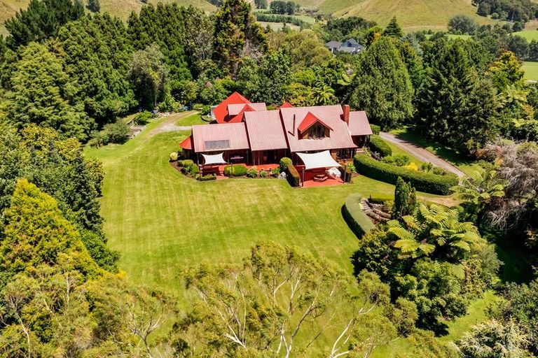 Photo of property in 505 Aorere Road, Ararata, Eltham, 4399