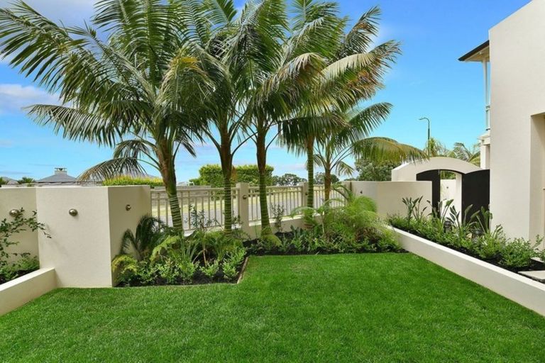 Photo of property in 295 Pinecrest Drive, Gulf Harbour, Whangaparaoa, 0930