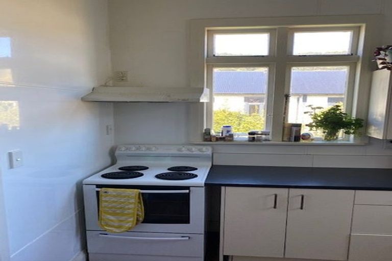 Photo of property in 1/27 Brougham Street, Mount Victoria, Wellington, 6011