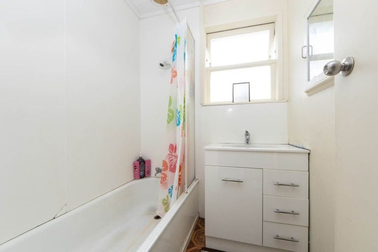 Photo of property in 27 President Avenue, Papakura, 2110