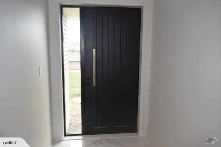 Photo of property in 16 Loader Place, Pokeno, 2402