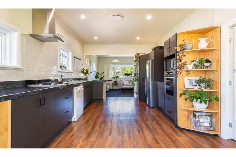 Photo of property in 60 Petrie Street, Richmond, Christchurch, 8013