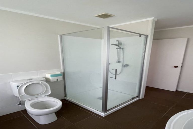 Photo of property in 3 Halder Place, Torbay, Auckland, 0632