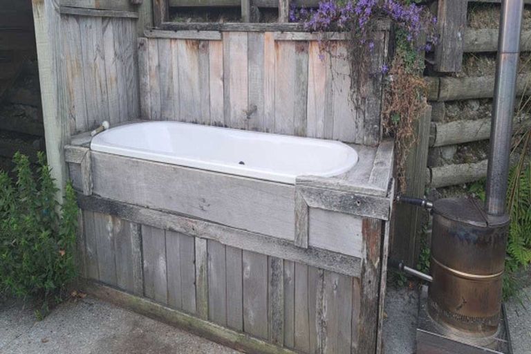 Photo of property in 15a Marina Drive, Frankton, Queenstown, 9300