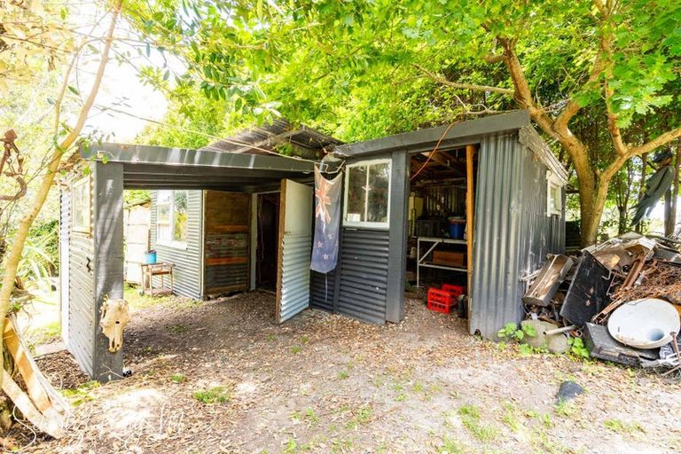 Photo of property in 249 Mountain Road, Maungaturoto, 0587