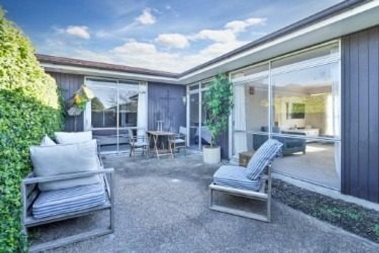 Photo of property in 2/408 Mclean Street, Saint Leonards, Hastings, 4120