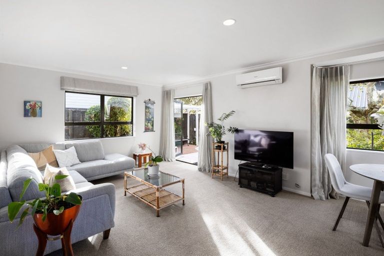 Photo of property in 28a Weld Street, Cambridge, 3434