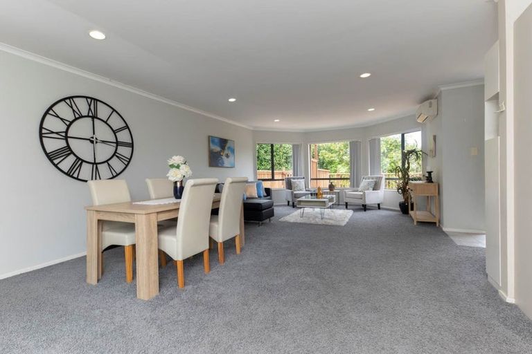 Photo of property in 24a Fruitvale Road, New Lynn, Auckland, 0600