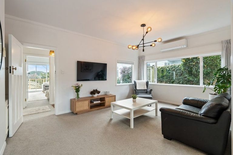 Photo of property in 55 Cashmere Avenue, Khandallah, Wellington, 6035