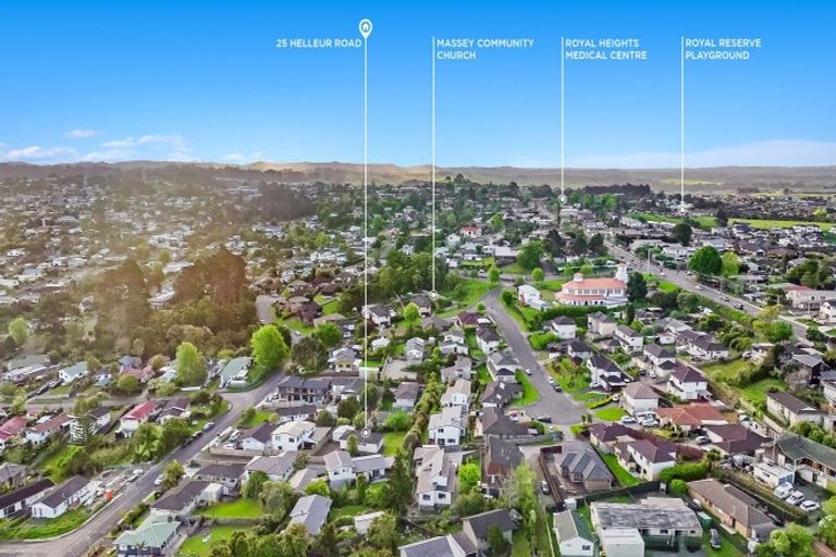 Photo of property in 25 Helleur Road, Massey, Auckland, 0614