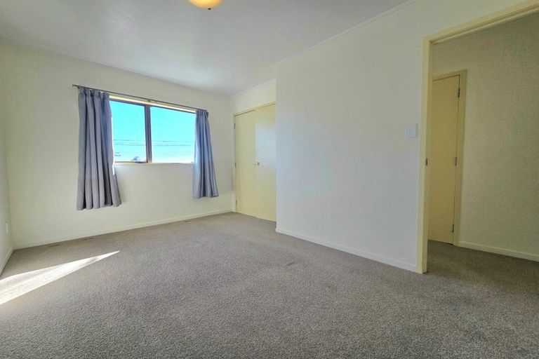 Photo of property in 1/13 Paton Avenue, Te Atatu South, Auckland, 0610