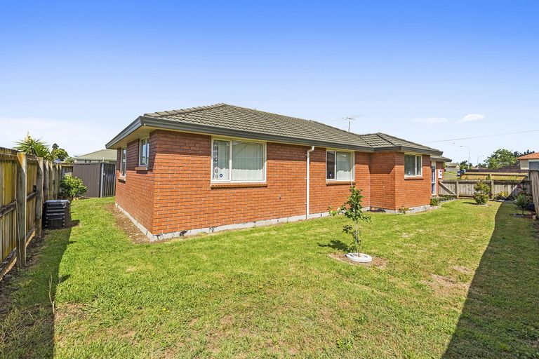 Photo of property in 36 Kayes Road, Pukekohe, 2120