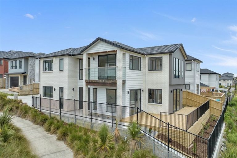 Photo of property in 1 Hing Street, Flat Bush, Auckland, 2019