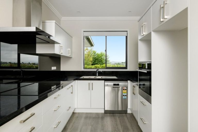 Photo of property in 4a Regent Street, Brookfield, Tauranga, 3110