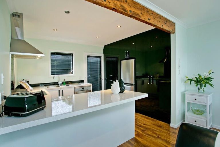 Photo of property in 6/16 Rutland Road, Stanley Point, Auckland, 0624