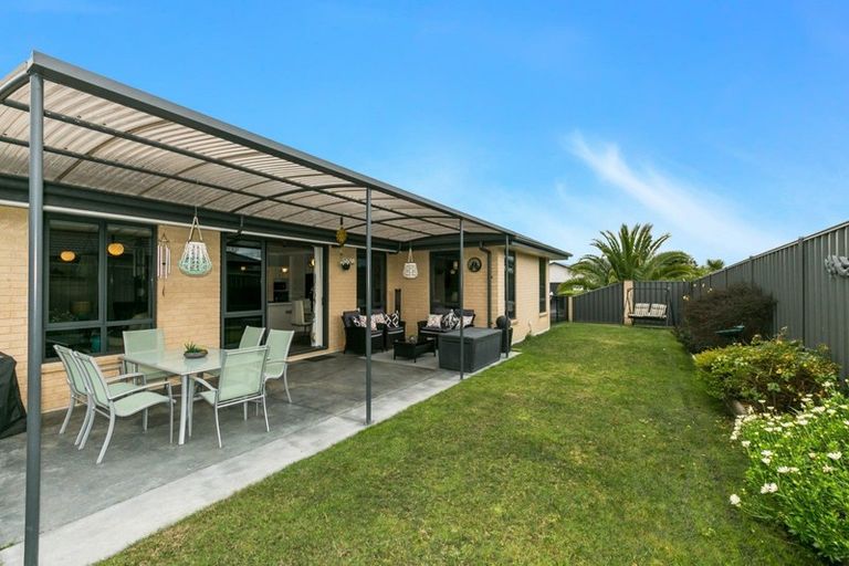 Photo of property in 6 Karoola Place, Havelock North, 4130