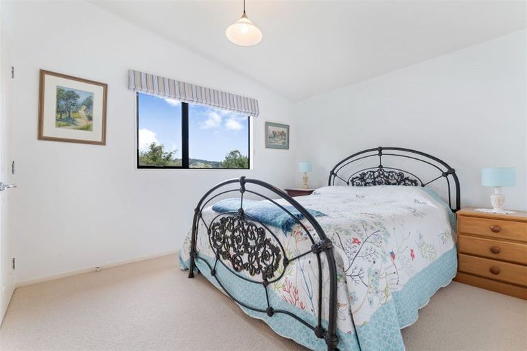 Photo of property in 50 Rosella Grove, Waimauku, 0812