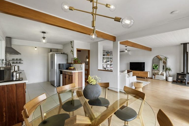 Photo of property in 2/35a Rangatira Road, Beach Haven, Auckland, 0626